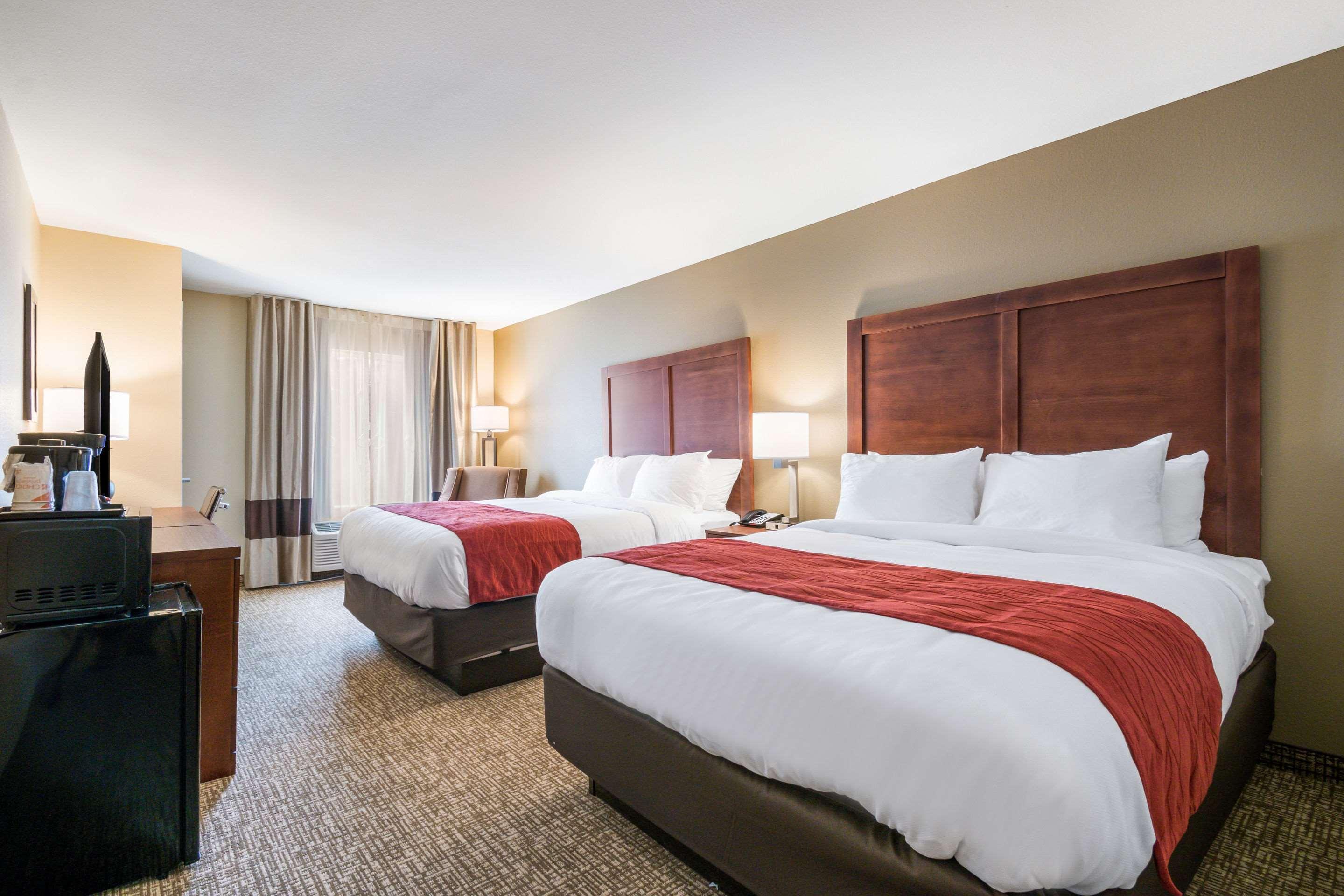 Comfort Inn & Suites Harrisburg - Hershey West Esterno foto