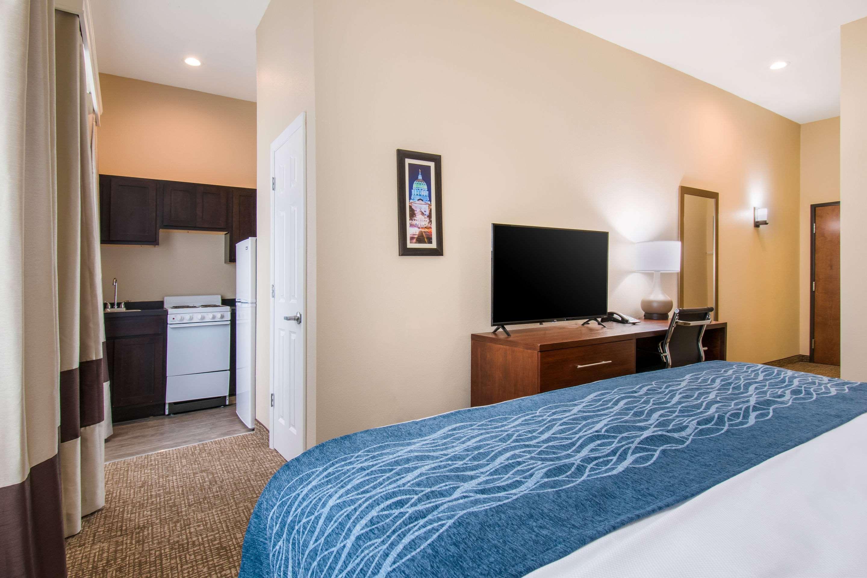 Comfort Inn & Suites Harrisburg - Hershey West Esterno foto