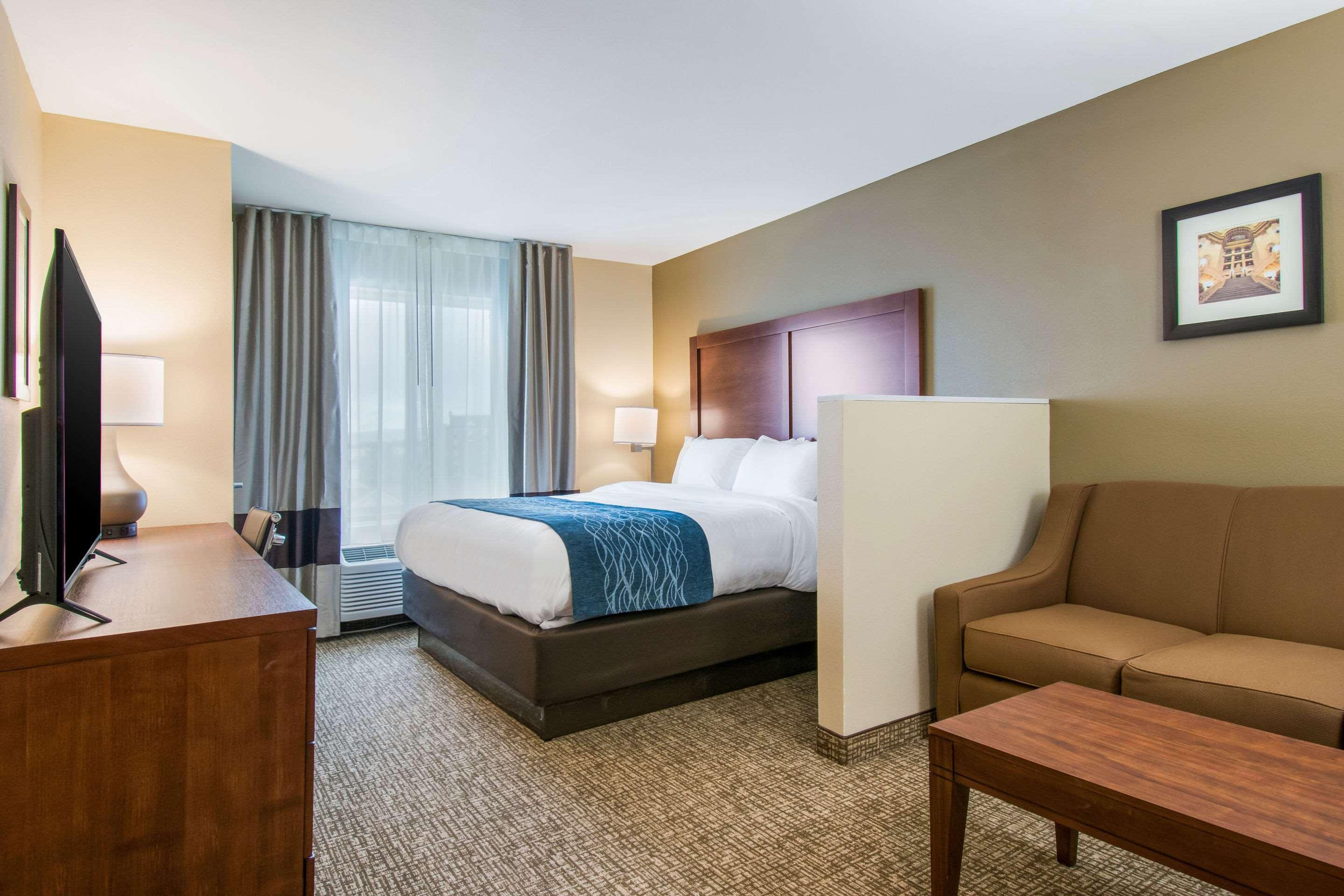 Comfort Inn & Suites Harrisburg - Hershey West Esterno foto