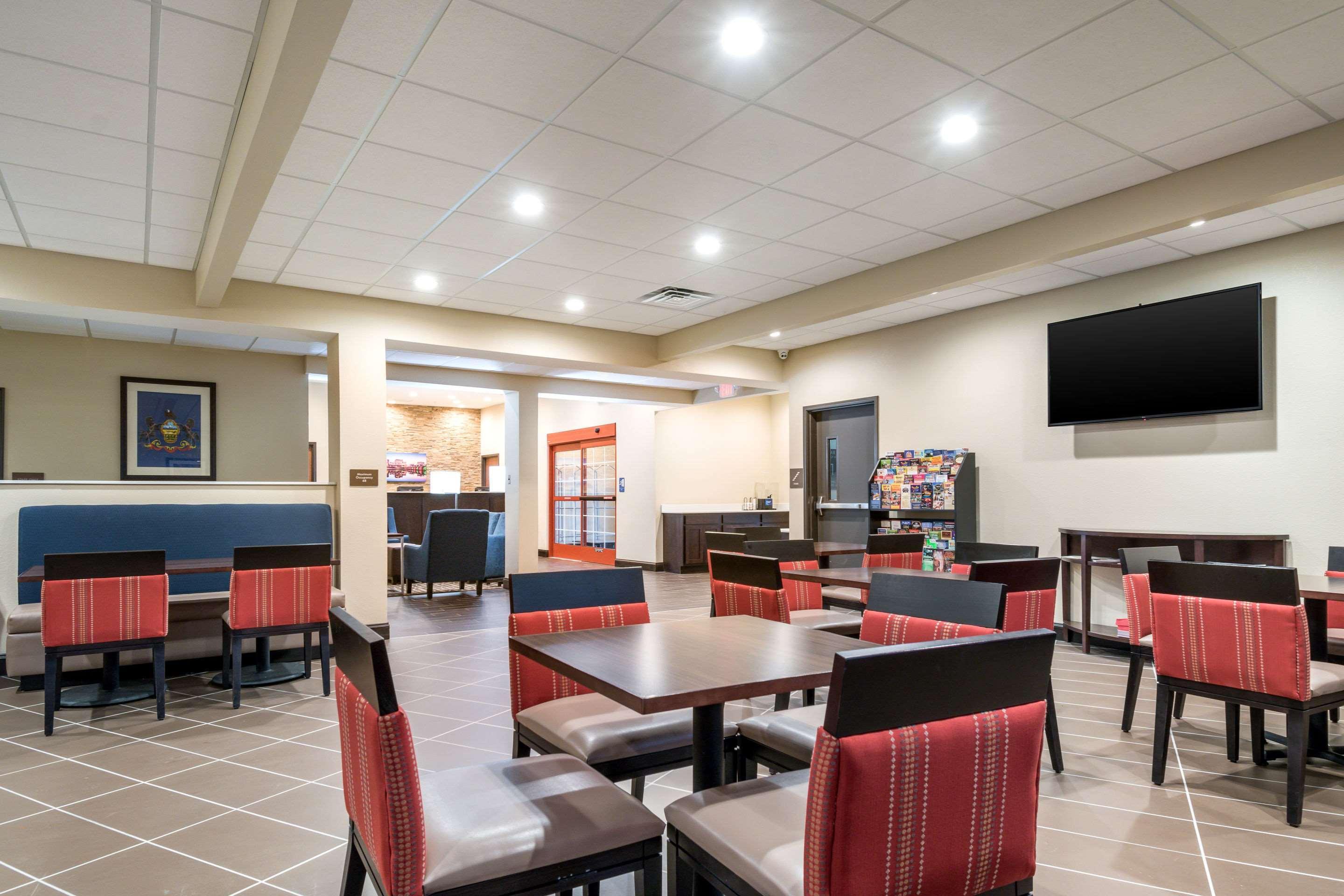 Comfort Inn & Suites Harrisburg - Hershey West Esterno foto