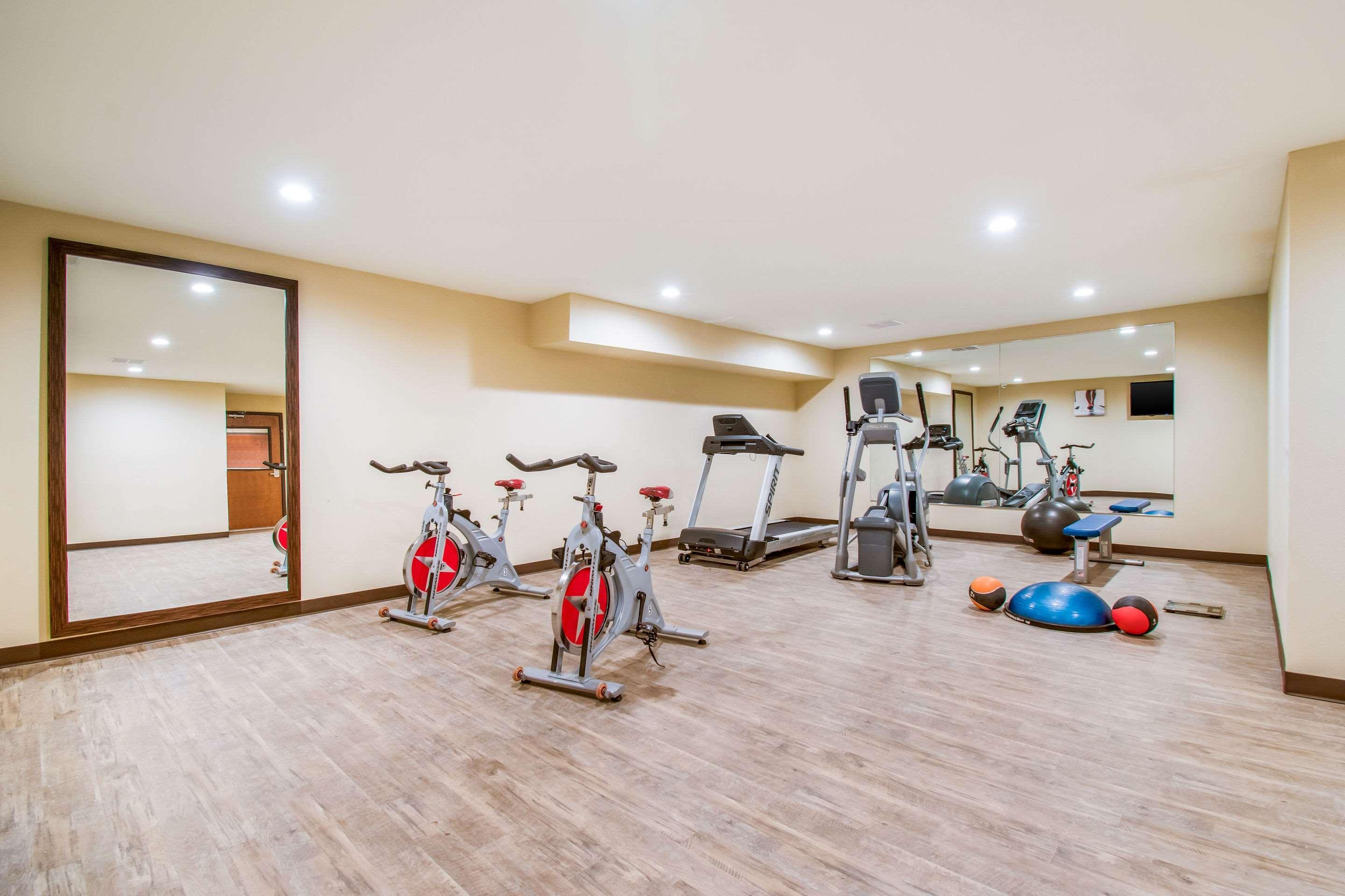 Comfort Inn & Suites Harrisburg - Hershey West Esterno foto
