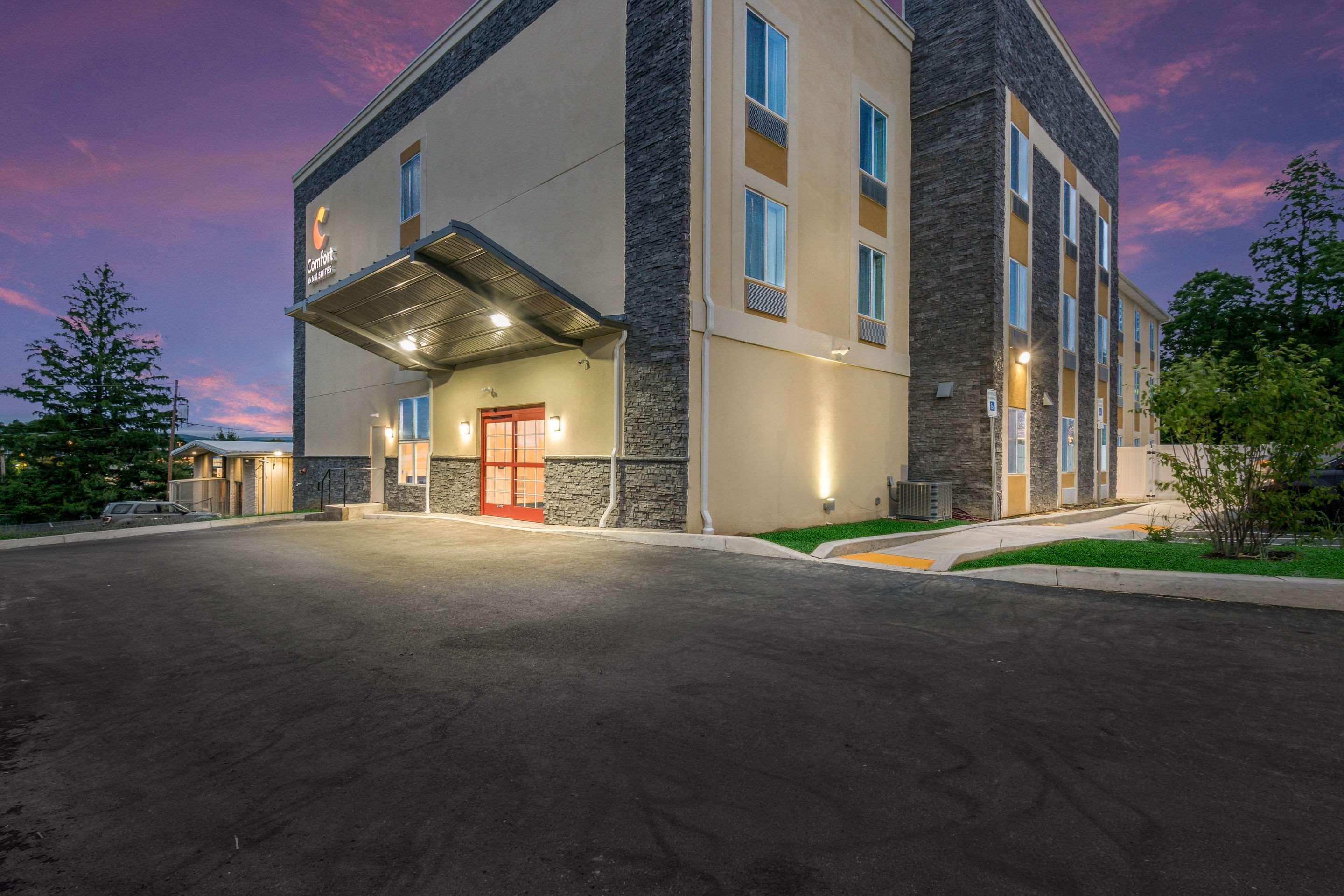 Comfort Inn & Suites Harrisburg - Hershey West Esterno foto
